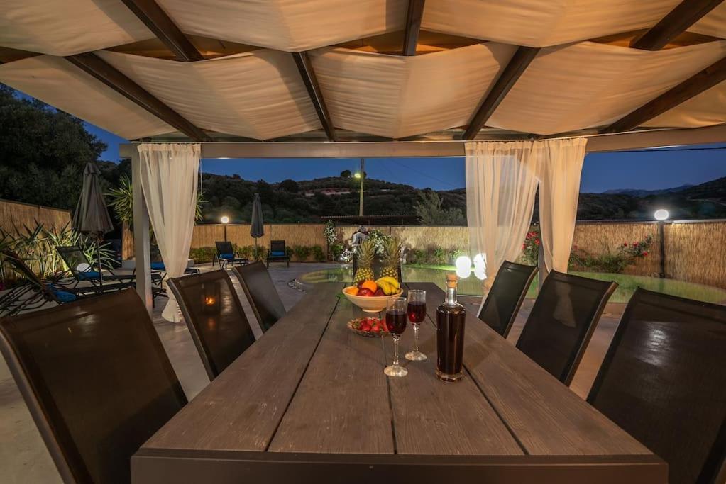 Casa Del Miele, Private Pool, Bbq, Mountain View. Vila Alikianos Exterior foto